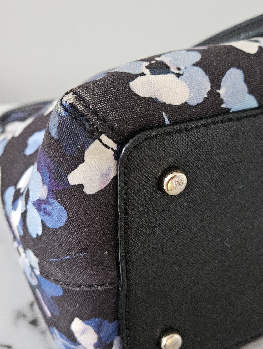Kate Spade New York Cameron Street Blue Floral Margot Satchel (EUC) - Picture 9 of 16